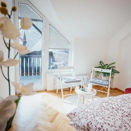 Via Mons Apartment