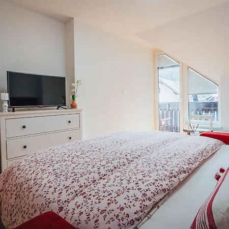 Via Mons アパート クランスカゴーラ