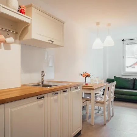 Via Mons アパート クランスカゴーラ